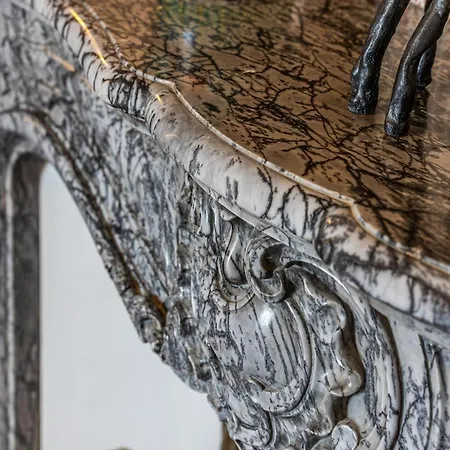 Haute Guais, Maison Et Table D'hotes Vue دينار